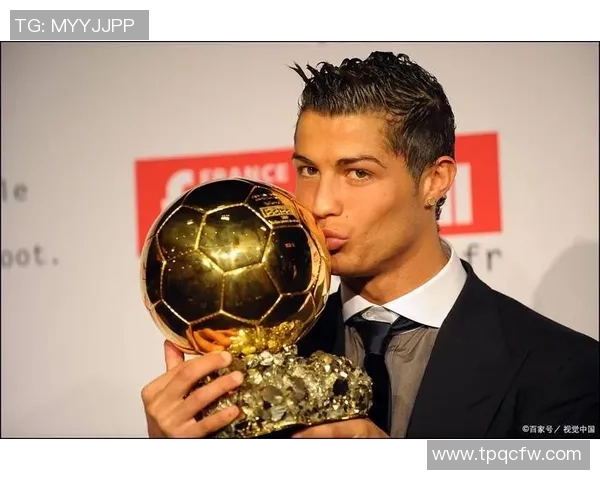 足球明星专属装备展示与欣赏让你领略他们的风采与魅力